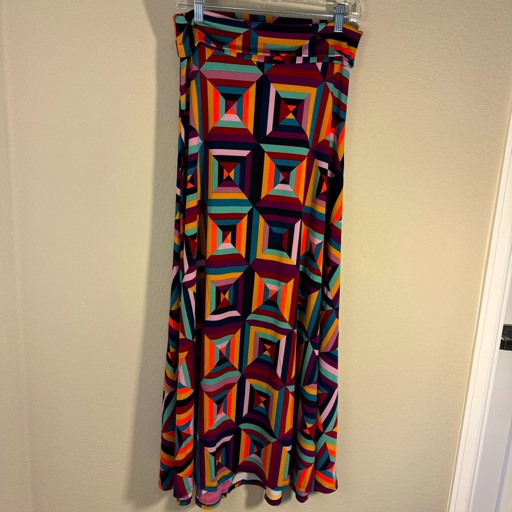 Lularoe geometric mod design Maxi skirt small